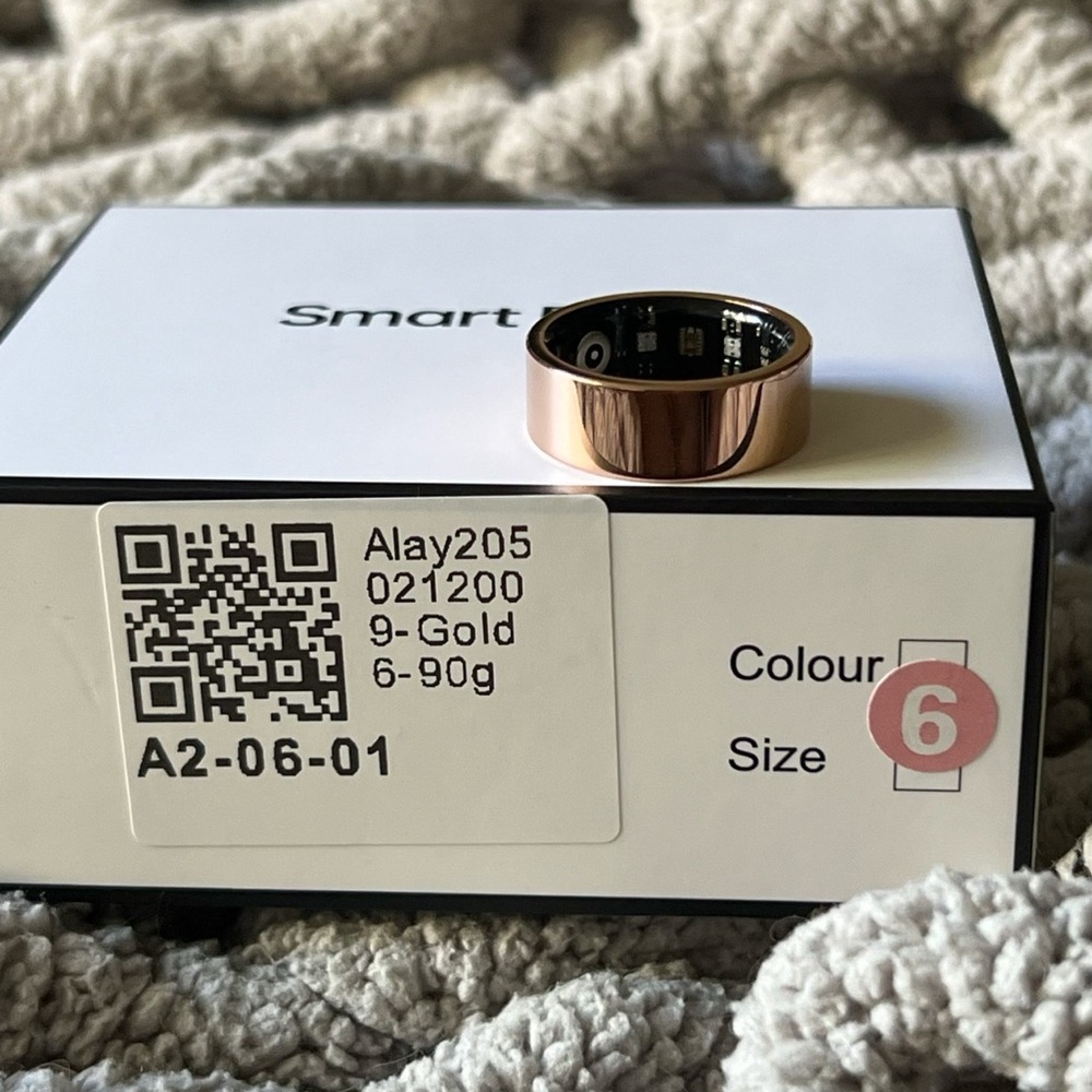 Gold Ellurify smart ring